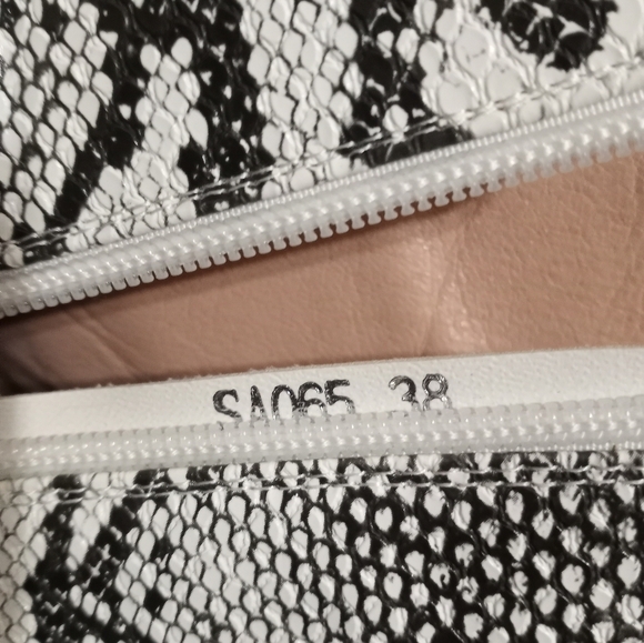 WETKISS Women's Snakeskin Ankle Boots Size 7.5 - Picture 10 of 15